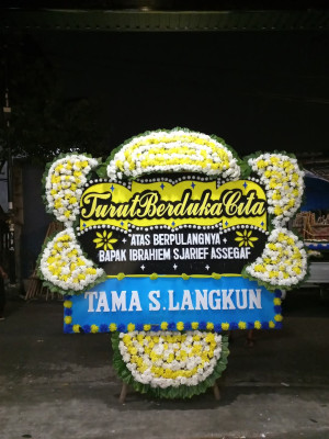 Papan Bunga Duka di Molanikime